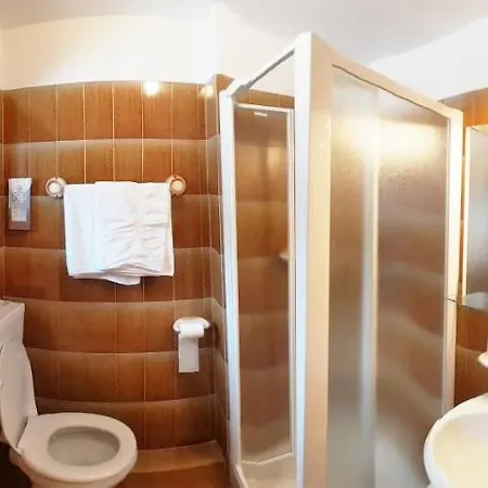 Ξενοδοχείο Arnica