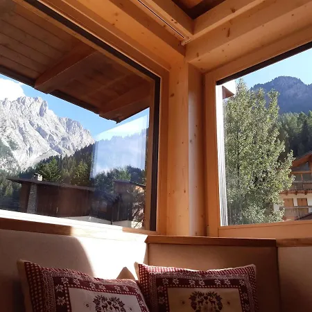 Szálloda Arnica Canazei