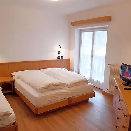 Готель Arnica 3*