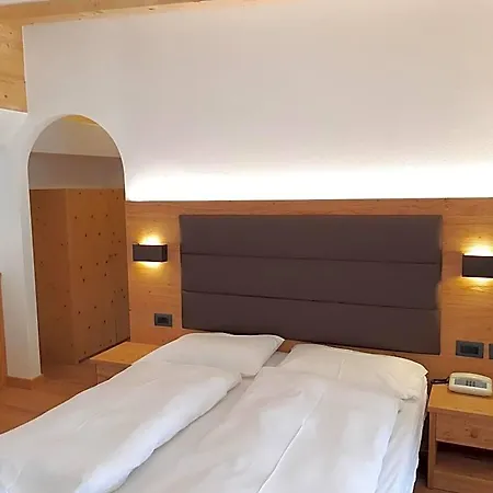 Готель Arnica 3*
