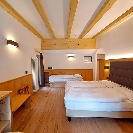 Arnica Hotel 3*