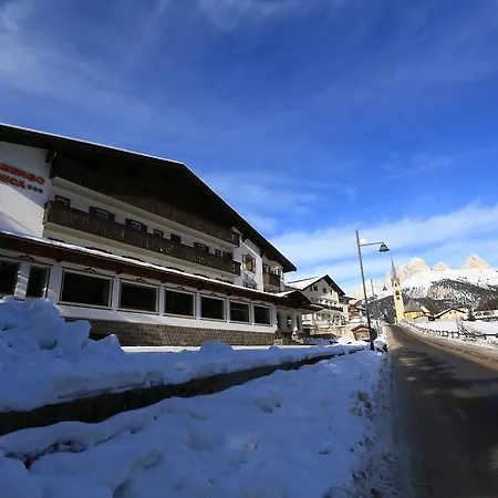 Hotel Arnica 3*