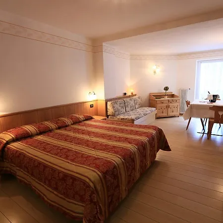 Hotell Arnica Canazei