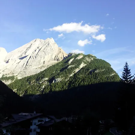 Arnica Ξενοδοχείο