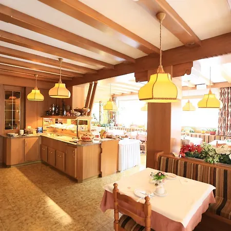 Arnica Hotel 3*